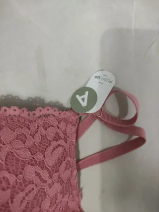 Sujetador encaje push up rosa