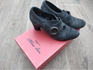 Zapatos de tacón. María Jaén. Número 38