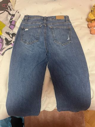 Pantalones vaqueros Clockhouse rotos