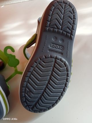 SANDALIAS CROS UNISEX  T29-30 ESTRENAR R28-5592