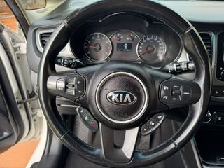 KIA Carens 2016