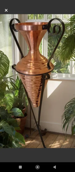 Jarrón Cobre Soporte Hierro