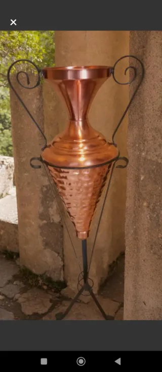 Jarrón Cobre Soporte Hierro