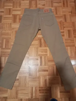 Pantalón Levis 511 Beige