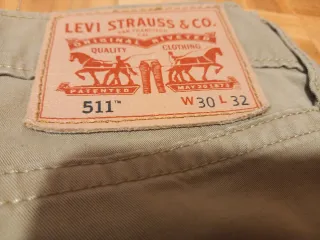 Pantalón Levis 511 Beige