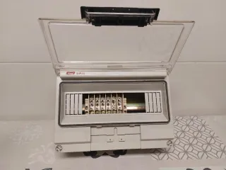 Caja mural Himel IP55 con 6 bornas