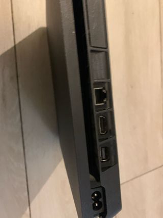 PS4 (PlayStation 4) + 3 Mandos