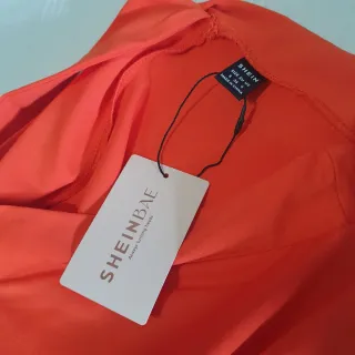 Camiseta naranja SHEIN
