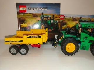 LEGO Technic 42136 Tractor John Deere