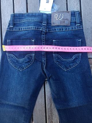 104 cm. NUEVOS 2 vaqueros para niñas