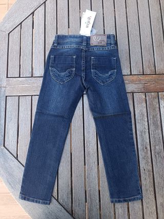 104 cm. NUEVOS 2 vaqueros para niñas