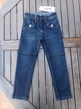 104 cm. NUEVOS 2 vaqueros para niñas