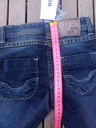 104 cm. NUEVOS 2 vaqueros para niñas
