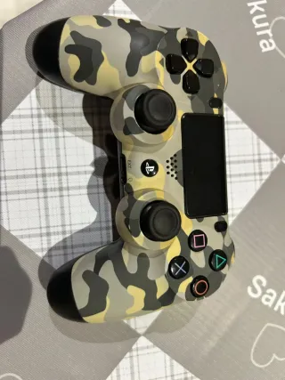 PS4 Pro + 2 mandos + Juegos