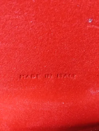 Elegantes gafas vintage de la marca Valentino.