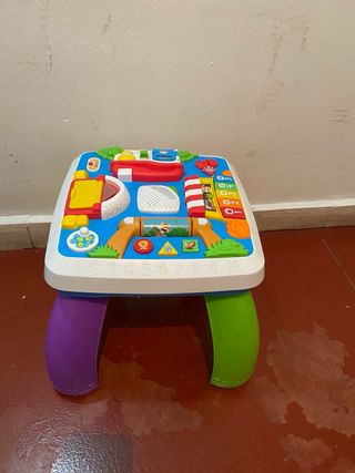 Mesa de actividades infantil