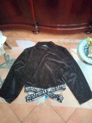 Maglietta nera in velluto taglia S