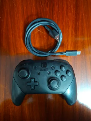 Mando Pro Nintendo Switch + Cable