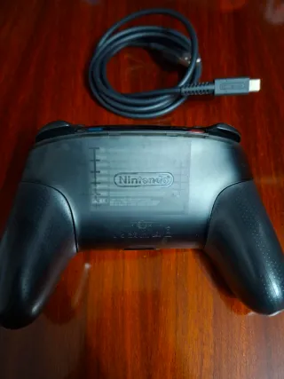 Mando Pro Nintendo Switch + Cable