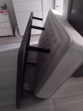 Cama 105 cm con estructura metálica
