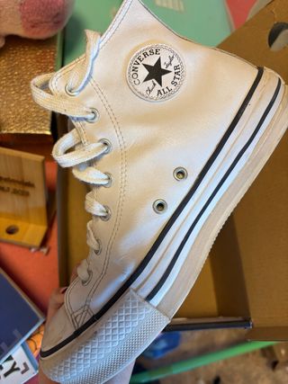 Converse de cuero blanco