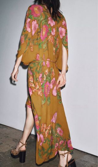 Vestido Zara tipo kaftan nuevo