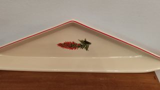 Bandeja Porcelana Triangular Flor Roja