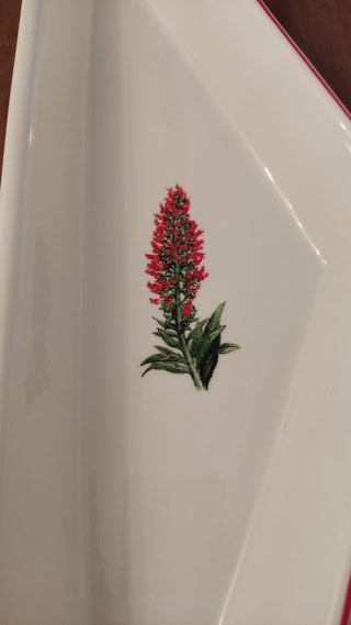 Bandeja Porcelana Triangular Flor Roja