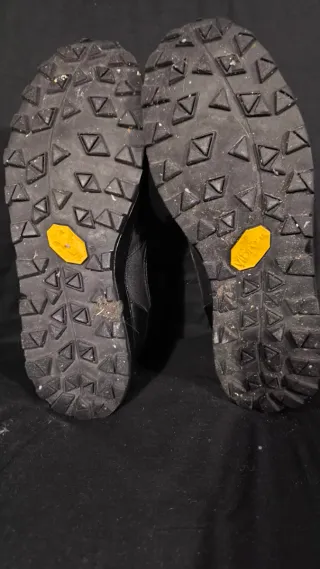 Nike AF1 High x Vibram Botas Negras Rojas