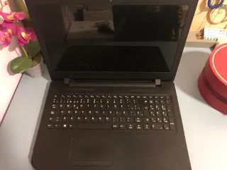 Portátil Lenovo Negro