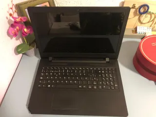 Portátil Lenovo Negro