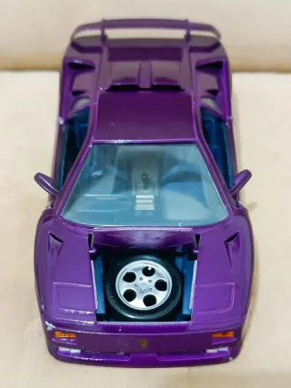 Lamborghini Diablo SE30 Maisto 1/18 Viola