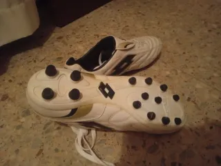 Botas de fútbol Lotto tacos goma