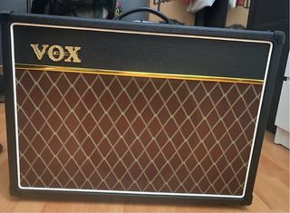 Amplificador VOX AC15C1