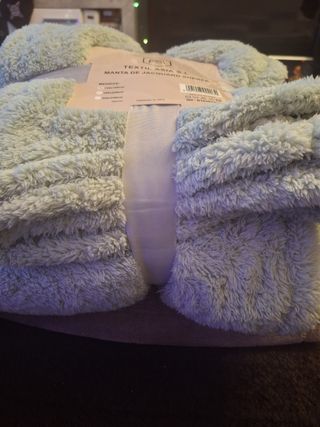 Manta Jacquard Sherpa Suave 130x160cm