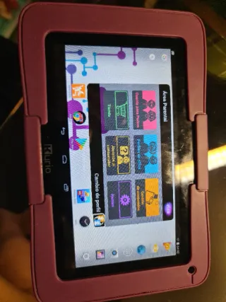 Tablet Kurio Clan 7 + Funda + Bolsa + SD 32GB