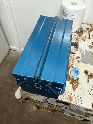 Lote de herramientas y caja metalica