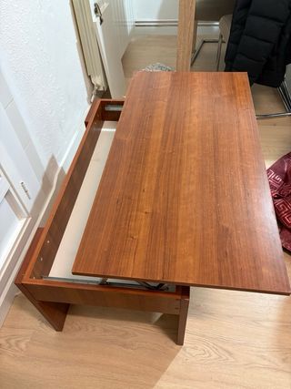 Mesa elevable de madera