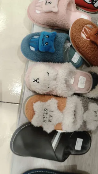 Zapatillas de casa infantiles..