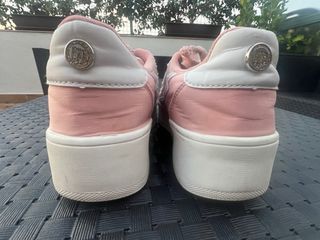 Zapatillas con plataforma. Mustang. Número 38