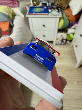 Tarmac NISMO GT-R LM 1995 con vitrina rota