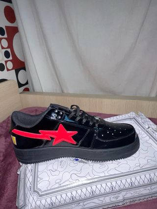 BAPE Bapesta Zapatillas Negras y Rojas