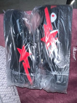 BAPE Bapesta Zapatillas Negras y Rojas