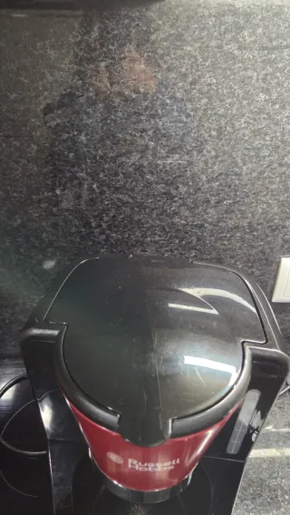 Cafeteira Russell Hobbs Vermelha