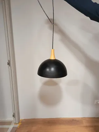 Lámpara colgante negra y cobre