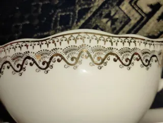 Vajilla Antigua de Santa Clara Mah, Vigo-España.