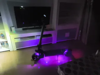 Patinete Eléctrico con Luces LED