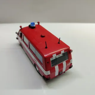 Lote 5 piezas coches a escala