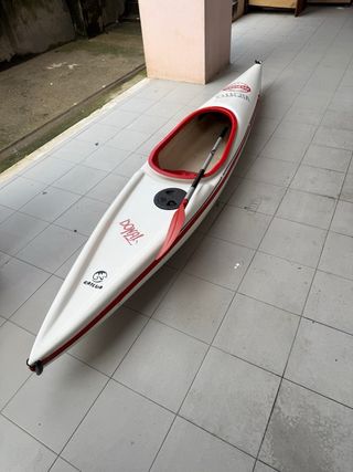 Kayak Marca Kailua Viento Blanco y Rojo