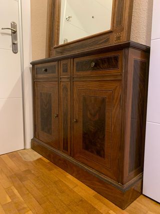 Mueble con espejo hecho a mano
